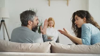 傾聽與風暴 一位心理分析師手中的女性和諧療法